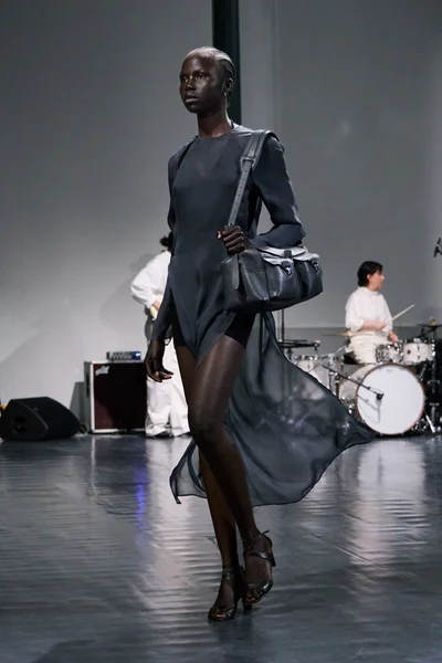 Look 2